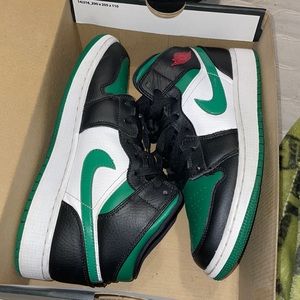 Air Jordan 1 mid (gs) 5 1/5